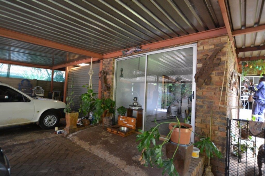 3 Bedroom Property for Sale in Kirkney Gauteng