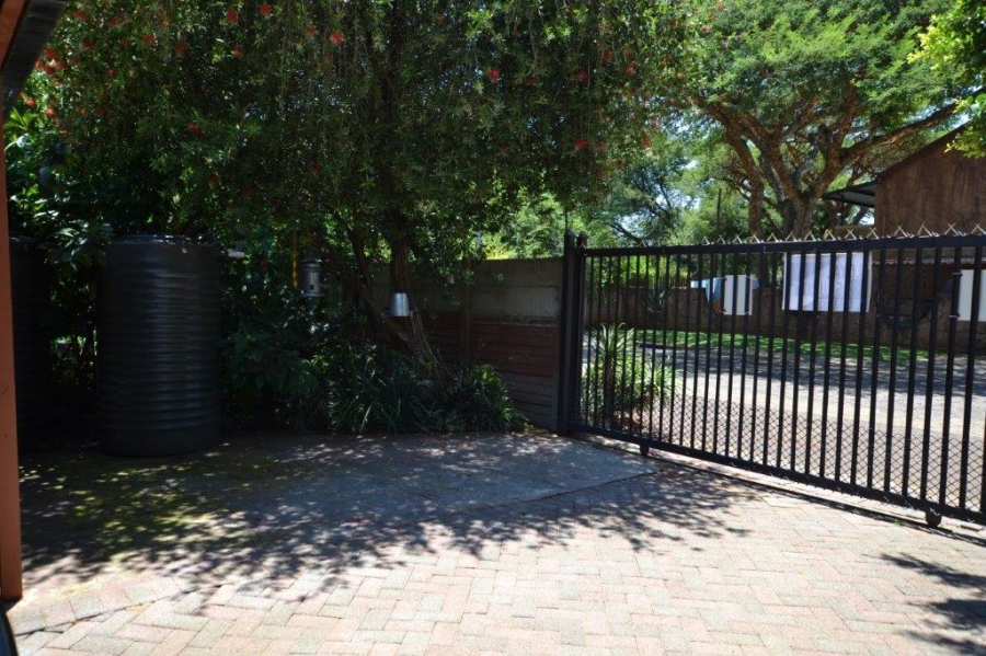 3 Bedroom Property for Sale in Kirkney Gauteng