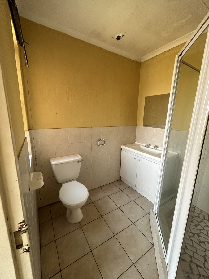 2 Bedroom Property for Sale in Vorna Valley Gauteng