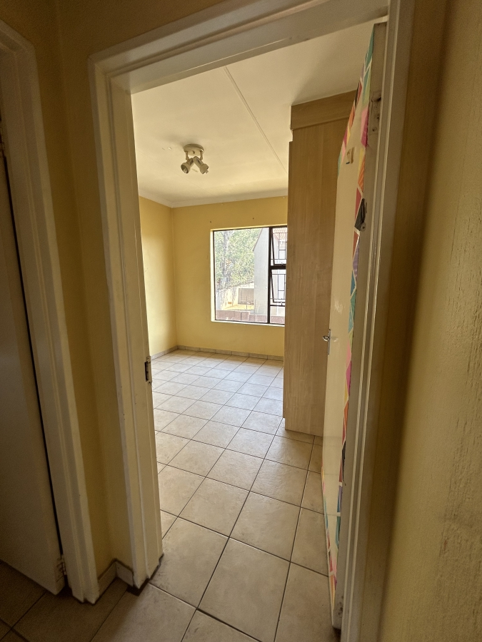 2 Bedroom Property for Sale in Vorna Valley Gauteng