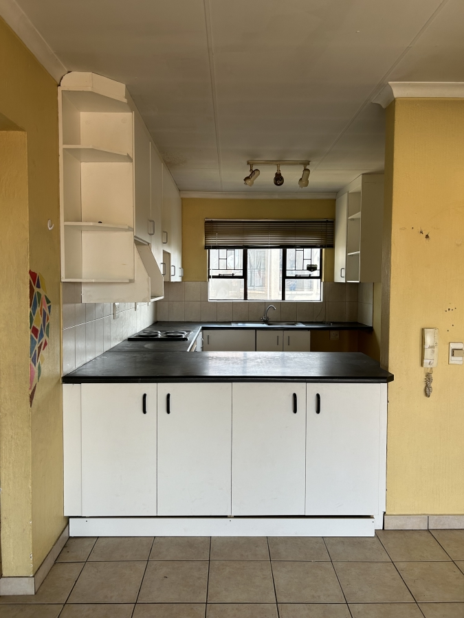 2 Bedroom Property for Sale in Vorna Valley Gauteng