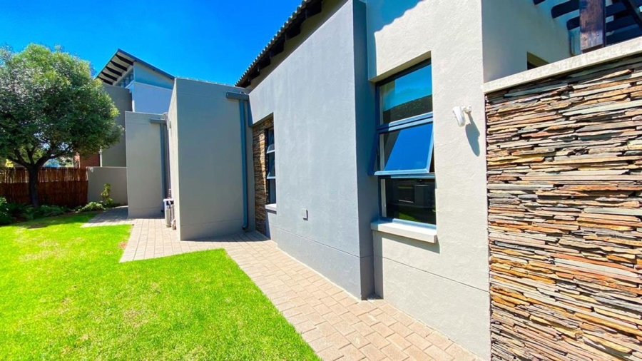 3 Bedroom Property for Sale in Copperleaf Estate Gauteng