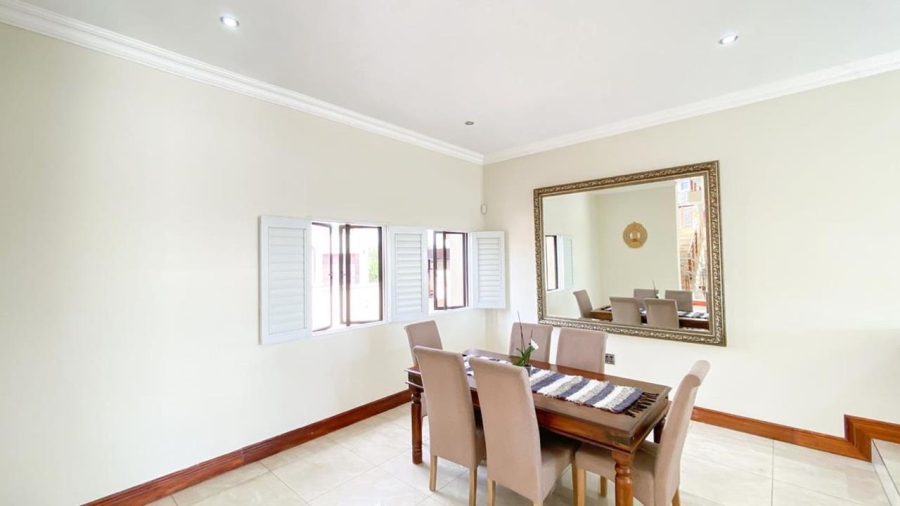 5 Bedroom Property for Sale in Copperleaf Estate Gauteng