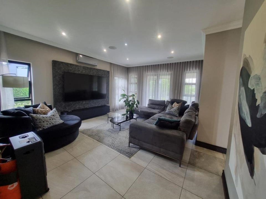 5 Bedroom Property for Sale in Copperleaf Estate Gauteng