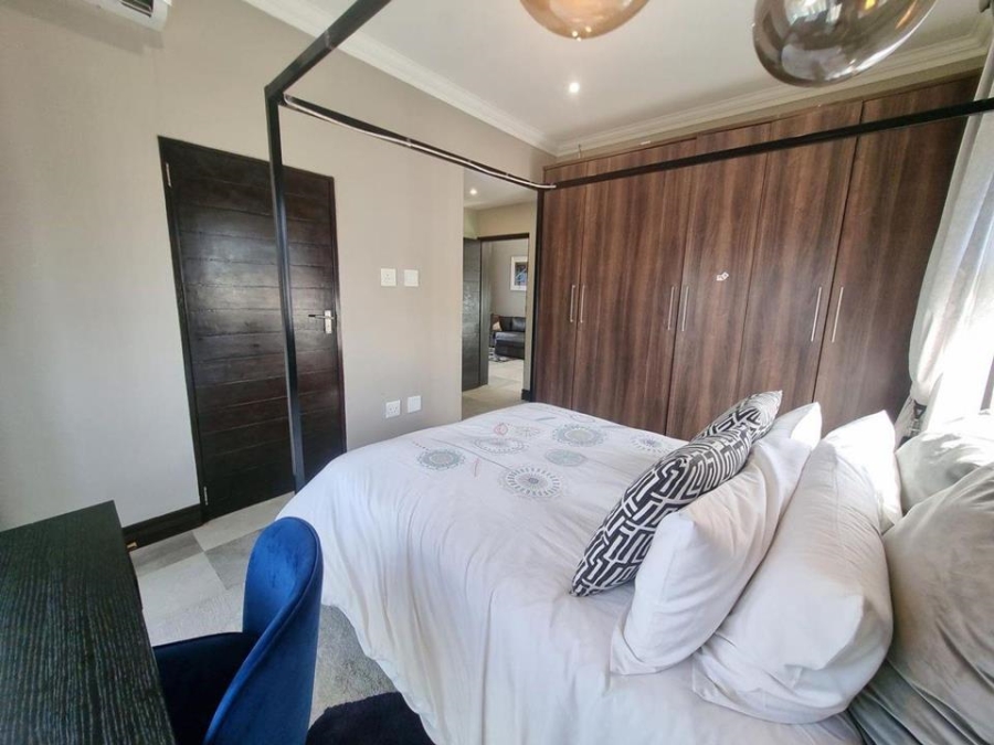 5 Bedroom Property for Sale in Copperleaf Estate Gauteng