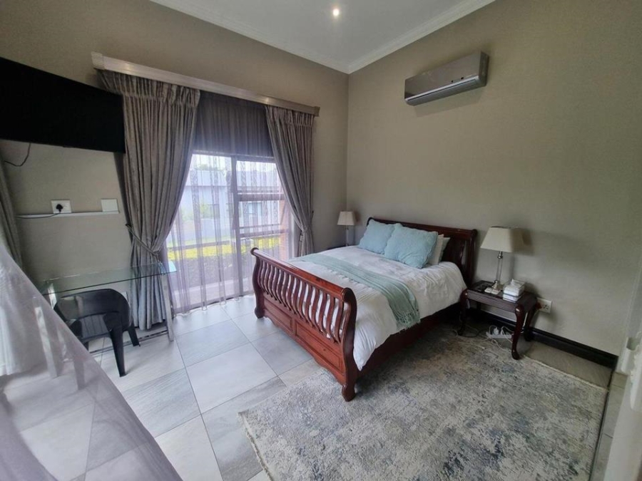 5 Bedroom Property for Sale in Copperleaf Estate Gauteng