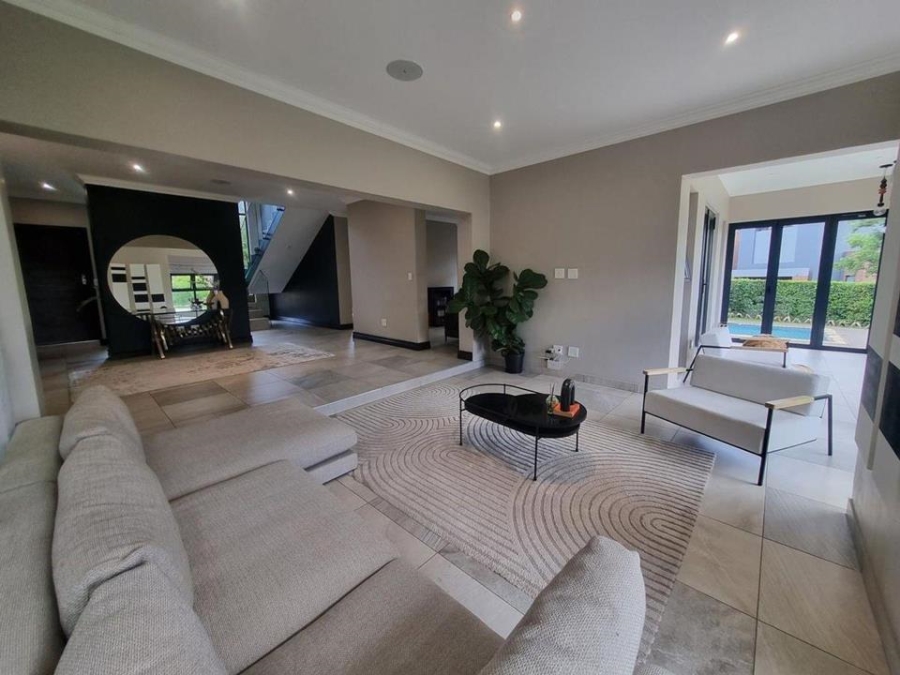 5 Bedroom Property for Sale in Copperleaf Estate Gauteng