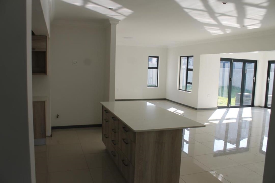 4 Bedroom Property for Sale in Copperleaf Estate Gauteng