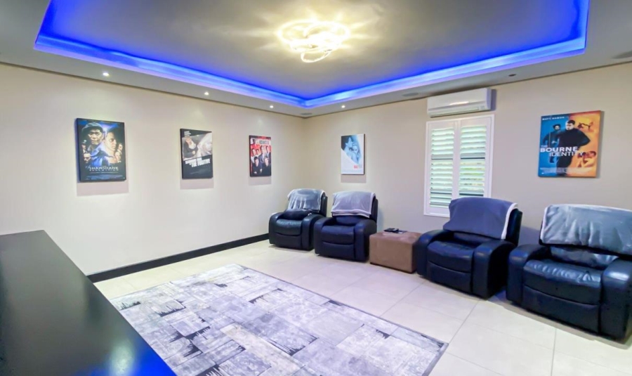 5 Bedroom Property for Sale in Copperleaf Estate Gauteng