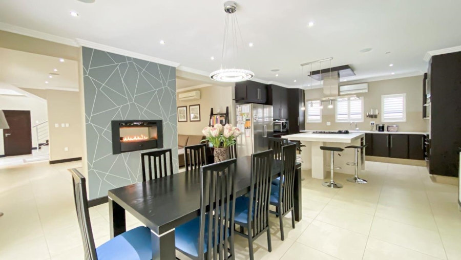 5 Bedroom Property for Sale in Copperleaf Estate Gauteng