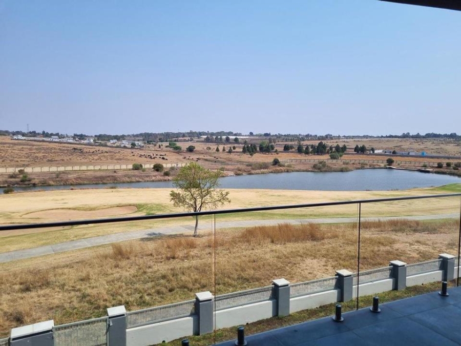 6 Bedroom Property for Sale in Copperleaf Estate Gauteng