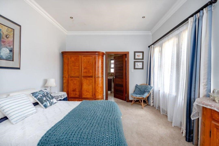 5 Bedroom Property for Sale in Copperleaf Estate Gauteng