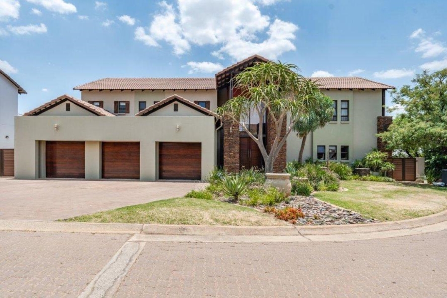 5 Bedroom Property for Sale in Copperleaf Estate Gauteng