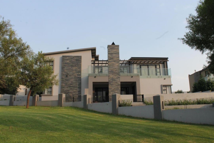 5 Bedroom Property for Sale in Copperleaf Estate Gauteng