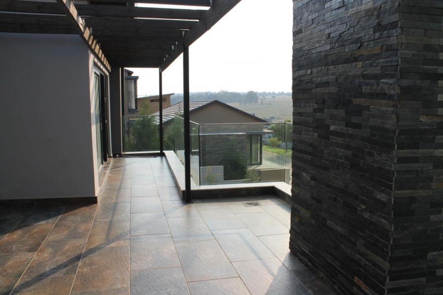 5 Bedroom Property for Sale in Copperleaf Estate Gauteng