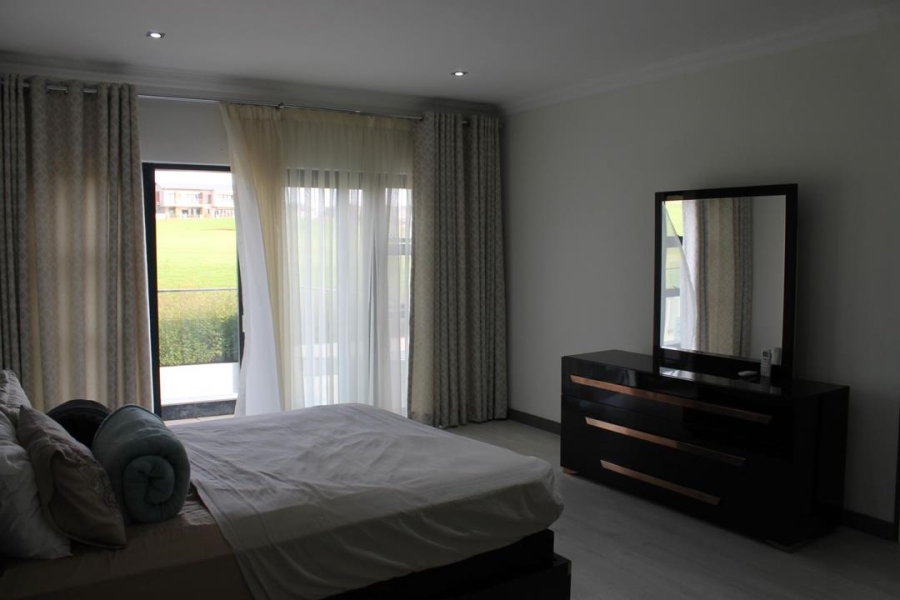 5 Bedroom Property for Sale in Copperleaf Estate Gauteng