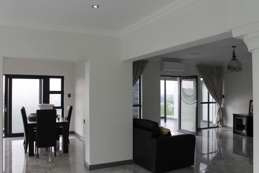 5 Bedroom Property for Sale in Copperleaf Estate Gauteng