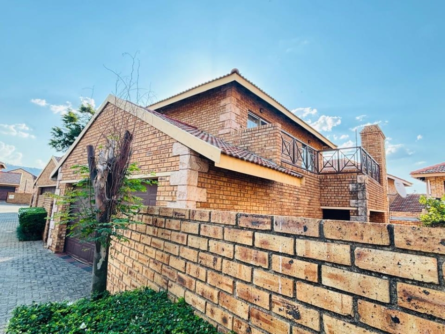 3 Bedroom Property for Sale in Ruimsig Gauteng