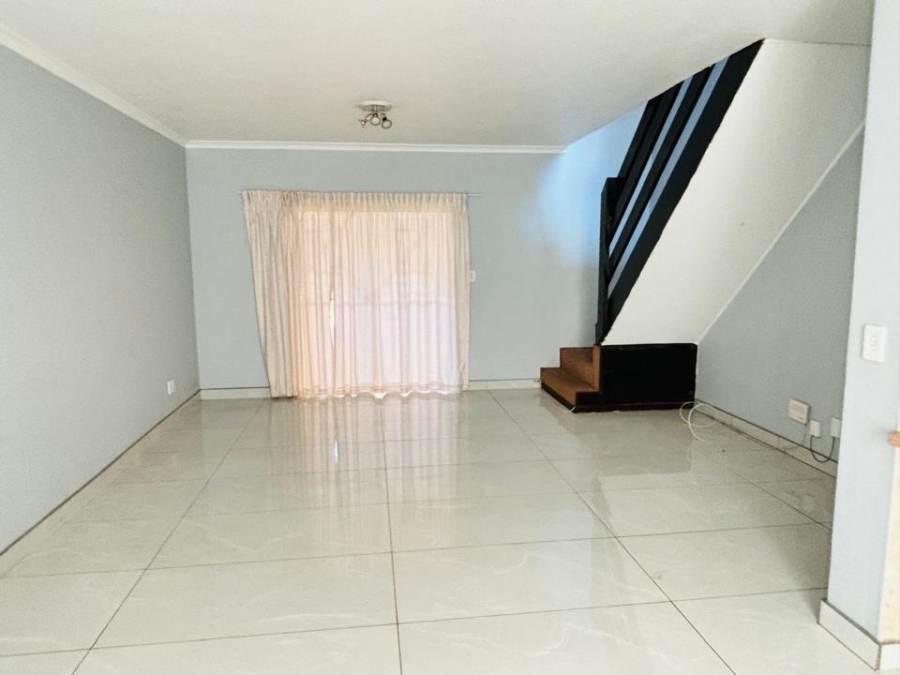 3 Bedroom Property for Sale in Ruimsig Gauteng