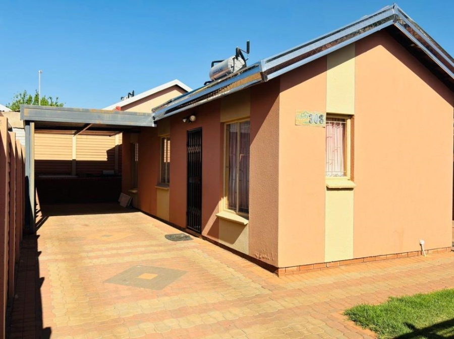 3 Bedroom Property for Sale in Sky City Gauteng