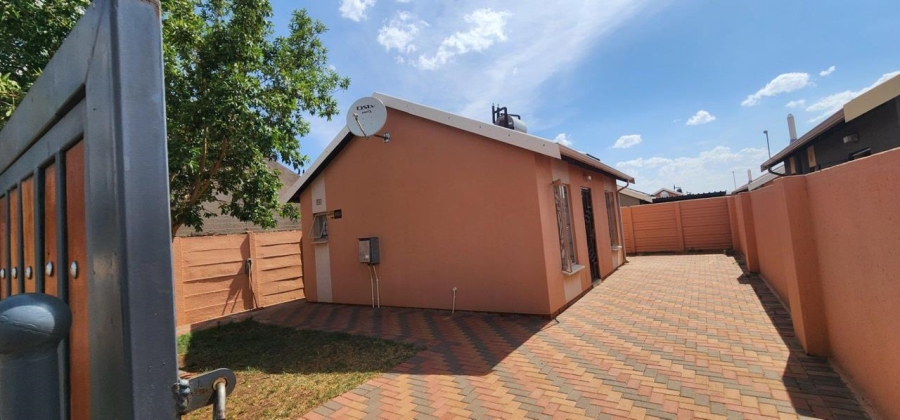 2 Bedroom Property for Sale in Sky City Gauteng