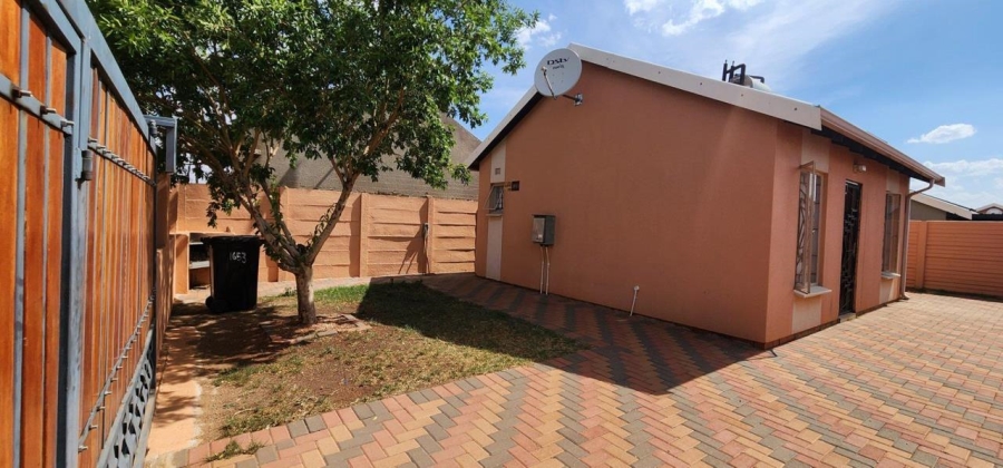 2 Bedroom Property for Sale in Sky City Gauteng