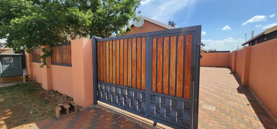 2 Bedroom Property for Sale in Sky City Gauteng