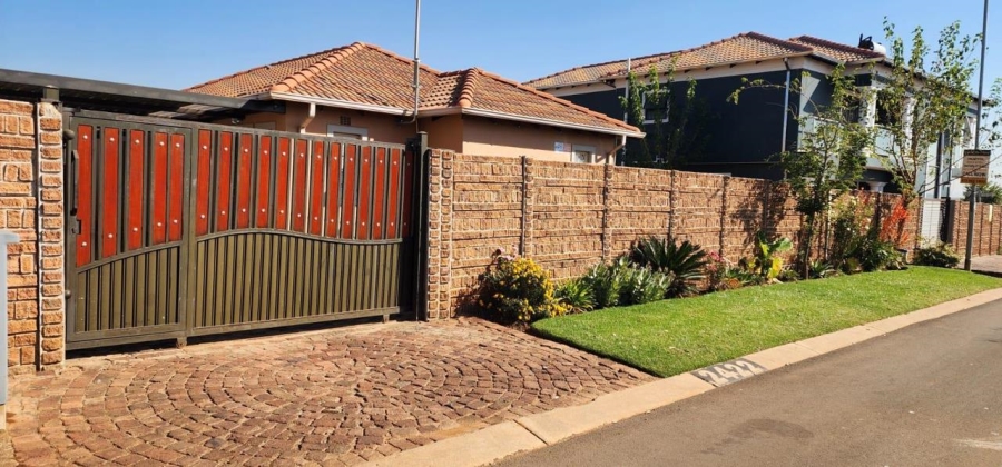 3 Bedroom Property for Sale in Sky City Gauteng