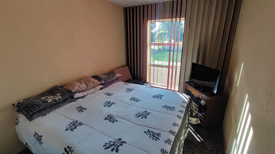 3 Bedroom Property for Sale in Brackendowns Gauteng