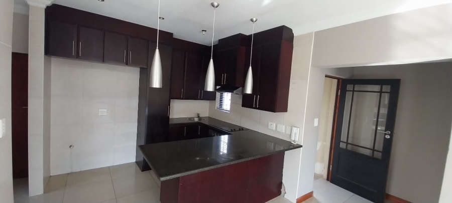 3 Bedroom Property for Sale in Thatchfield Hills Gauteng