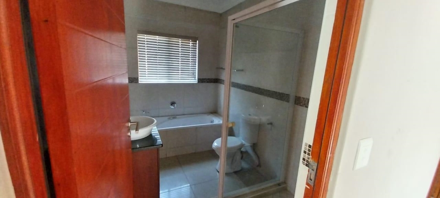 3 Bedroom Property for Sale in Thatchfield Hills Gauteng