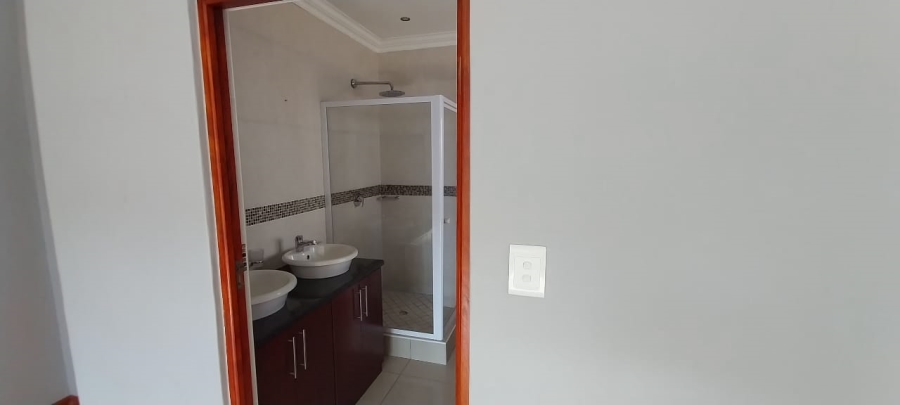 3 Bedroom Property for Sale in Thatchfield Hills Gauteng