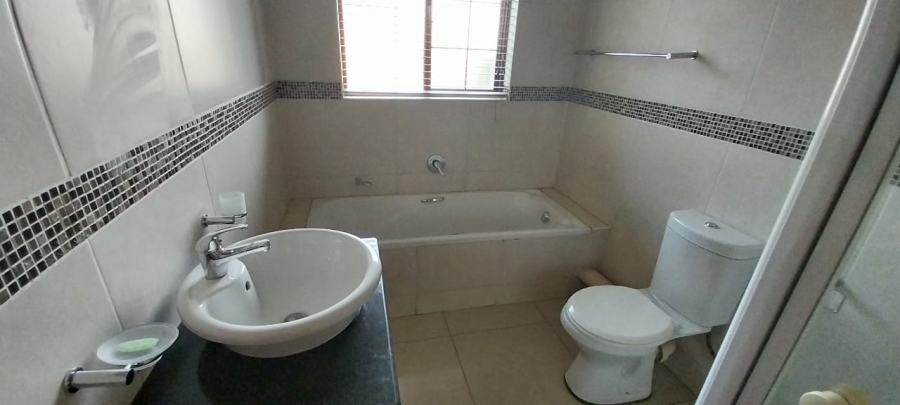 3 Bedroom Property for Sale in Thatchfield Hills Gauteng