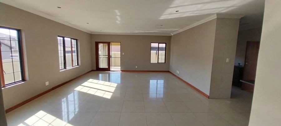 3 Bedroom Property for Sale in Thatchfield Hills Gauteng