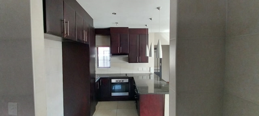 3 Bedroom Property for Sale in Thatchfield Hills Gauteng