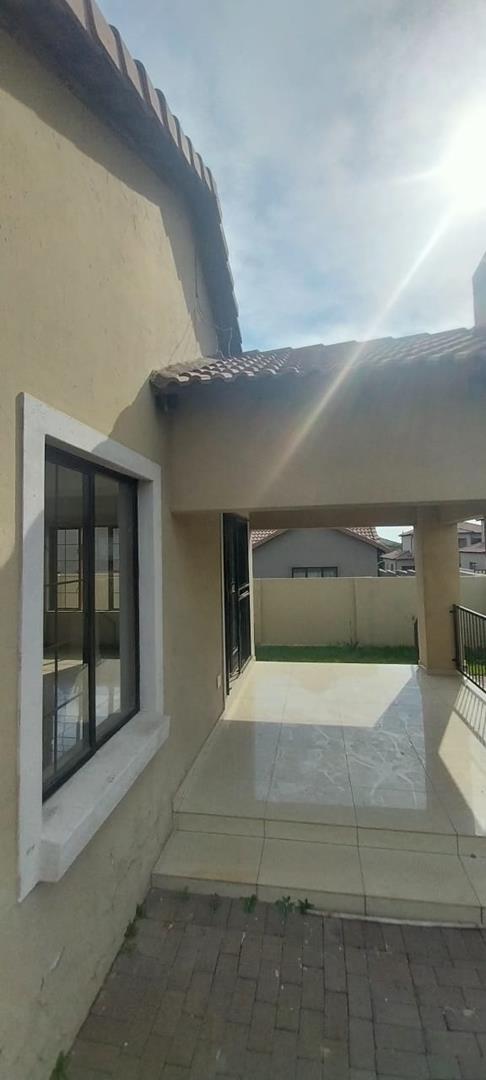 3 Bedroom Property for Sale in Thatchfield Hills Gauteng