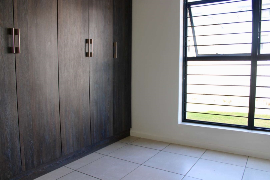 3 Bedroom Property for Sale in Petervale Gauteng