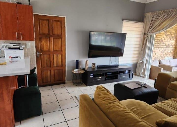 To Let 3 Bedroom Property for Rent in Noordwyk Gauteng