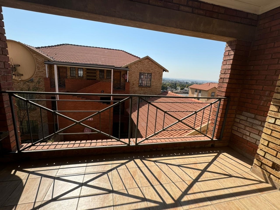 2 Bedroom Property for Sale in Meyersdal Gauteng