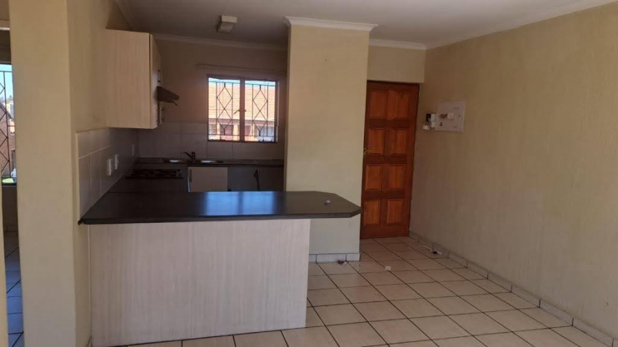 2 Bedroom Property for Sale in Towerby Gauteng