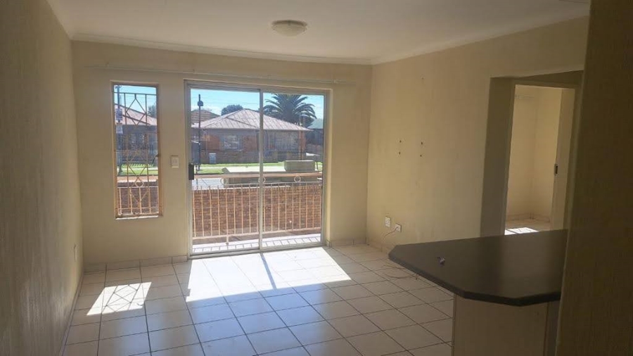 2 Bedroom Property for Sale in Towerby Gauteng