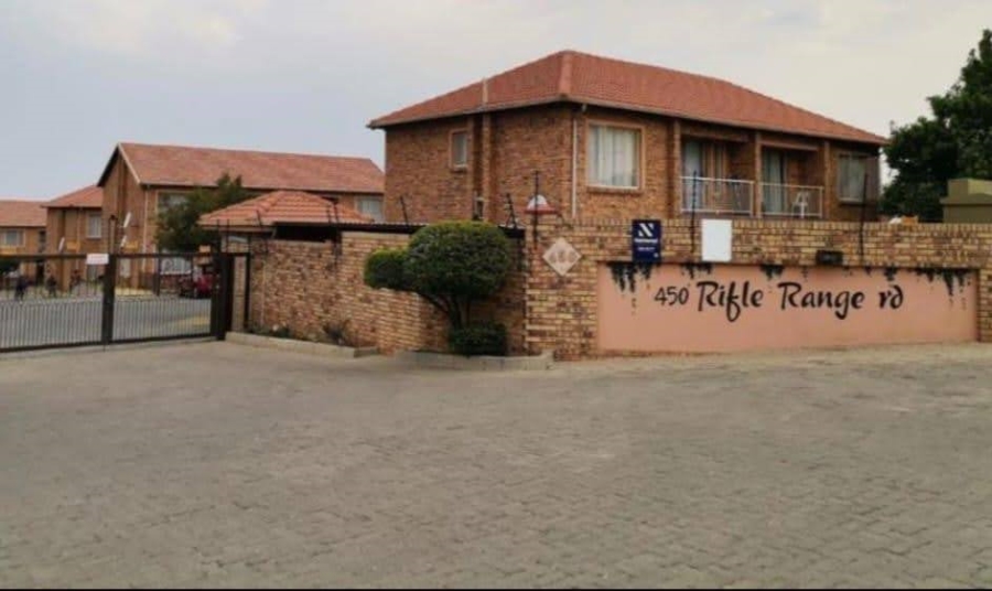 2 Bedroom Property for Sale in Towerby Gauteng