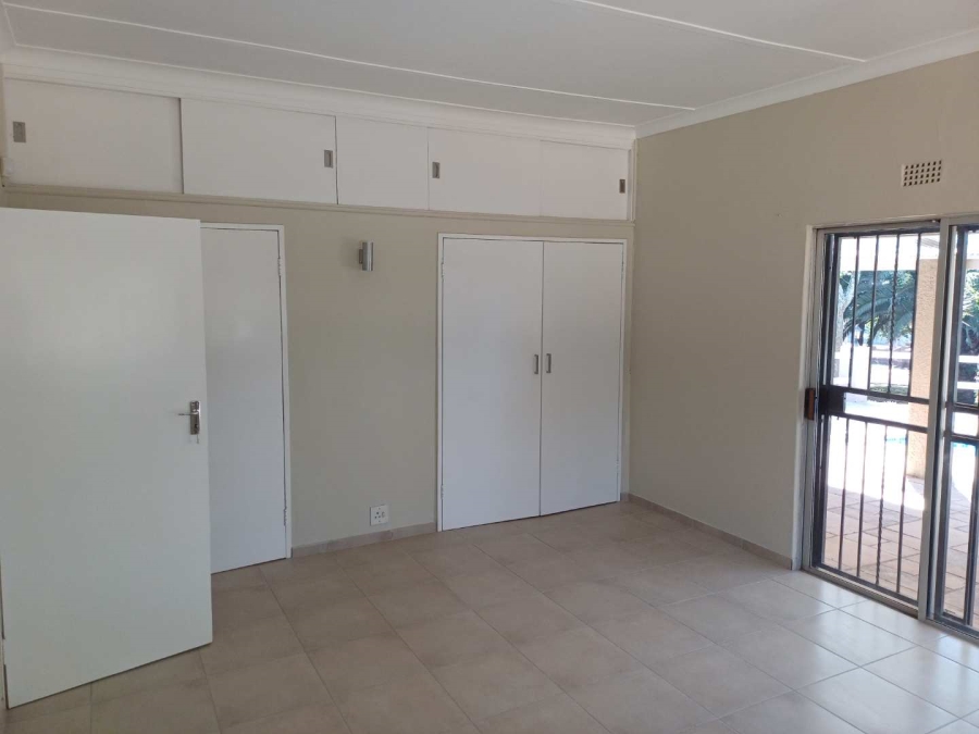 To Let 3 Bedroom Property for Rent in Ruimsig Gauteng