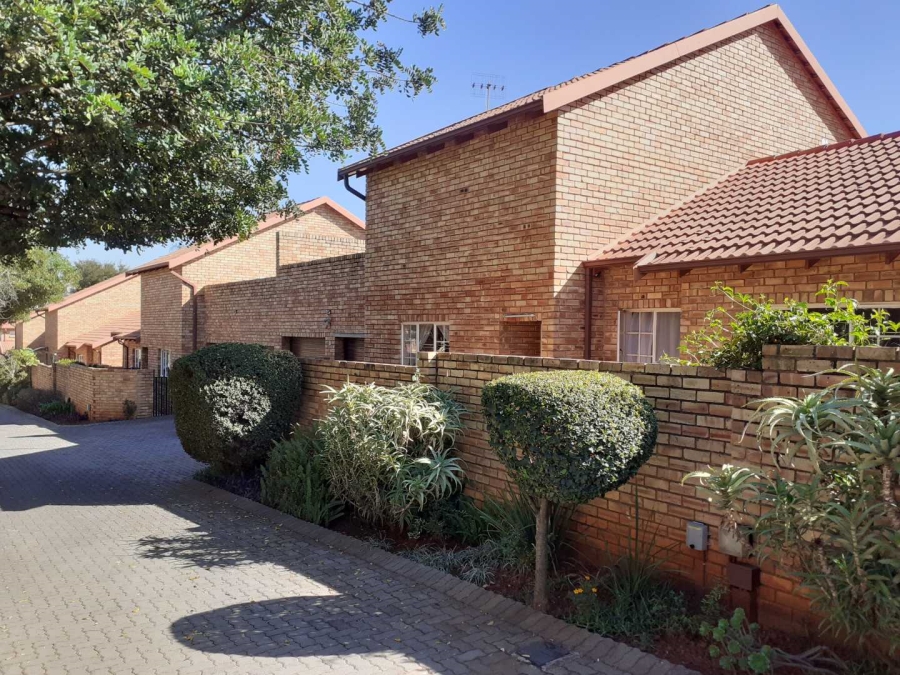 3 Bedroom Property for Sale in Fairland Gauteng