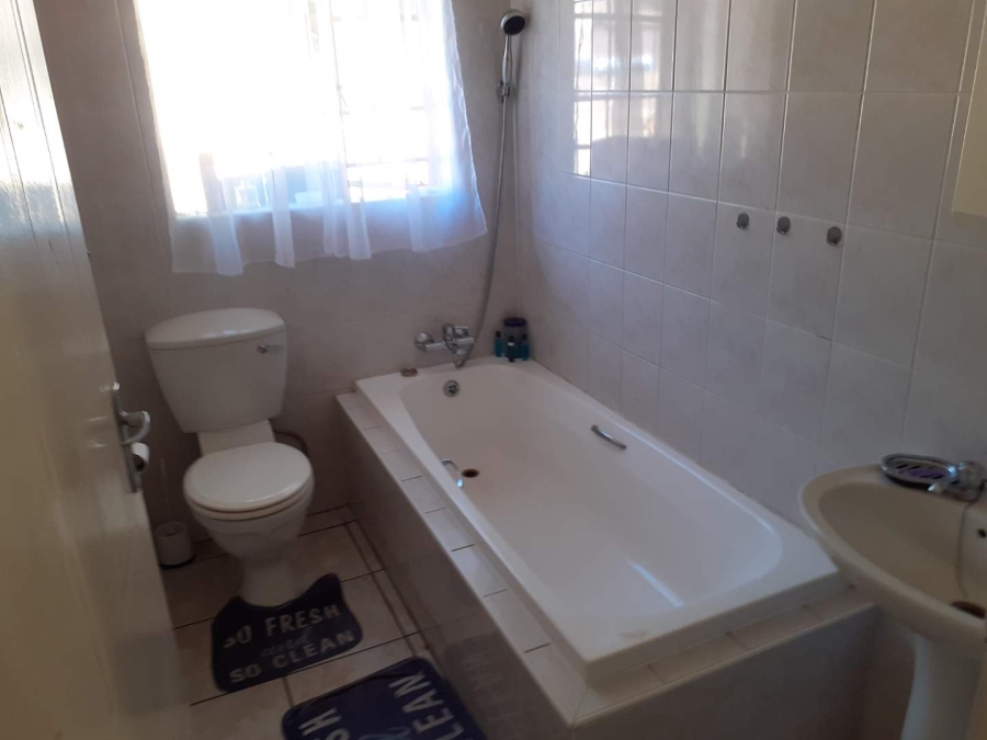 3 Bedroom Property for Sale in Fairland Gauteng