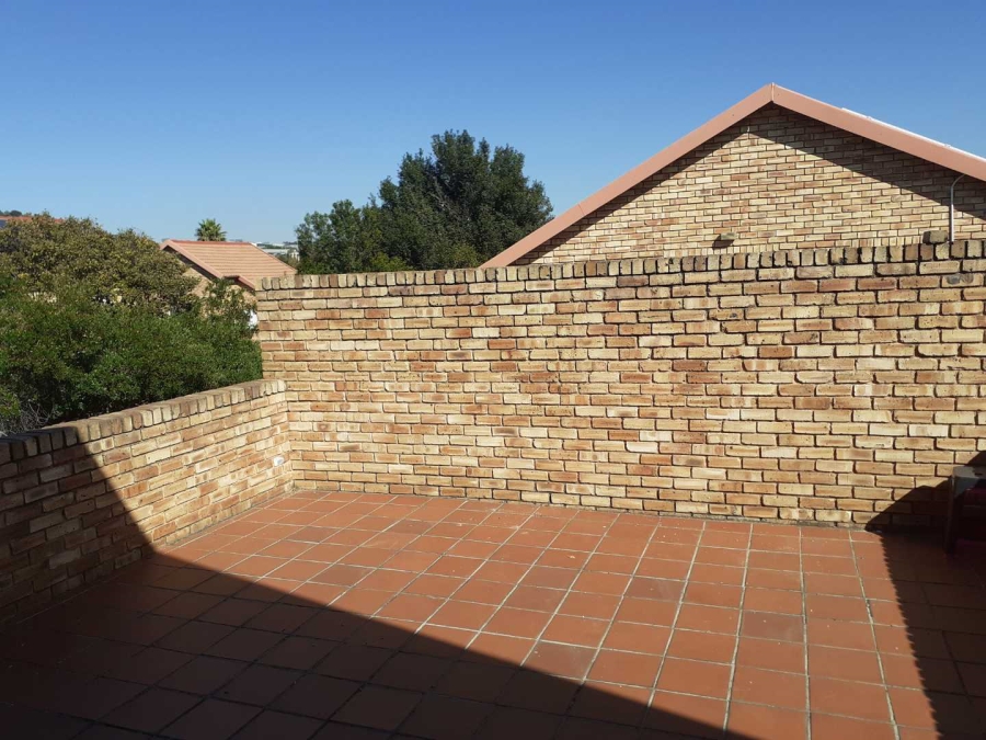 3 Bedroom Property for Sale in Fairland Gauteng