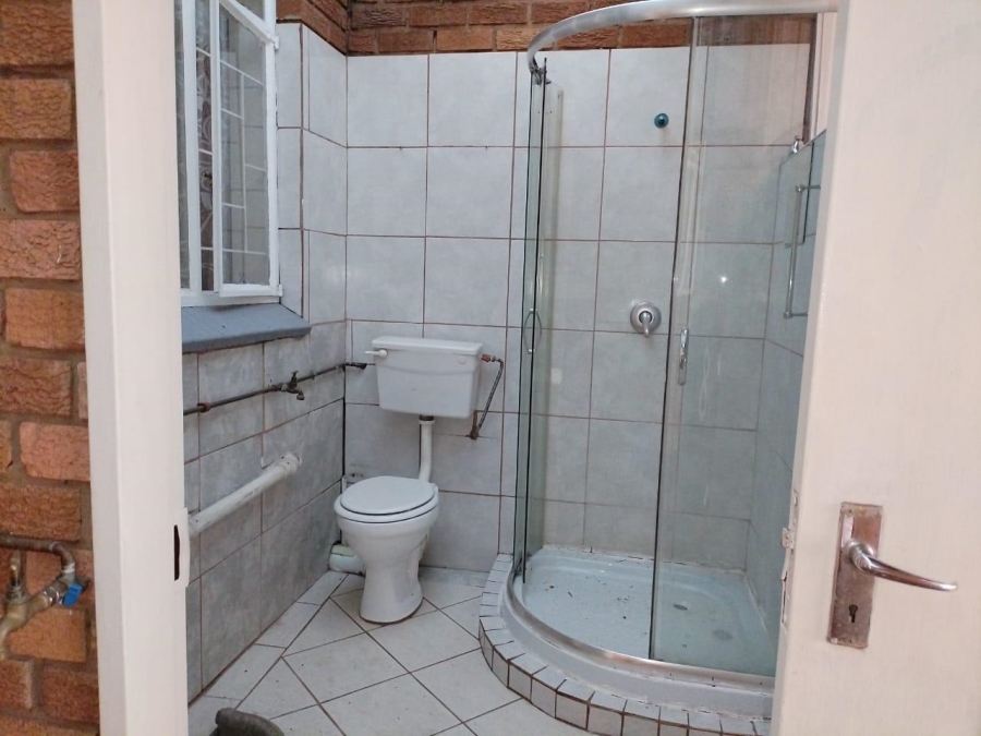 2 Bedroom Property for Sale in Pretoria North Gauteng