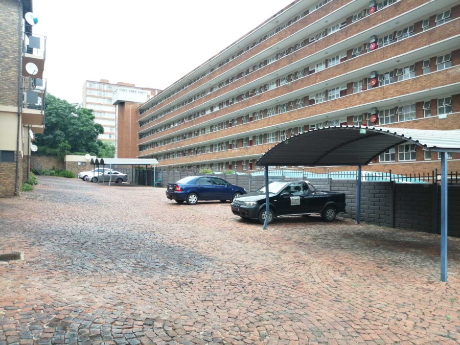 To Let 2 Bedroom Property for Rent in Gezina Gauteng