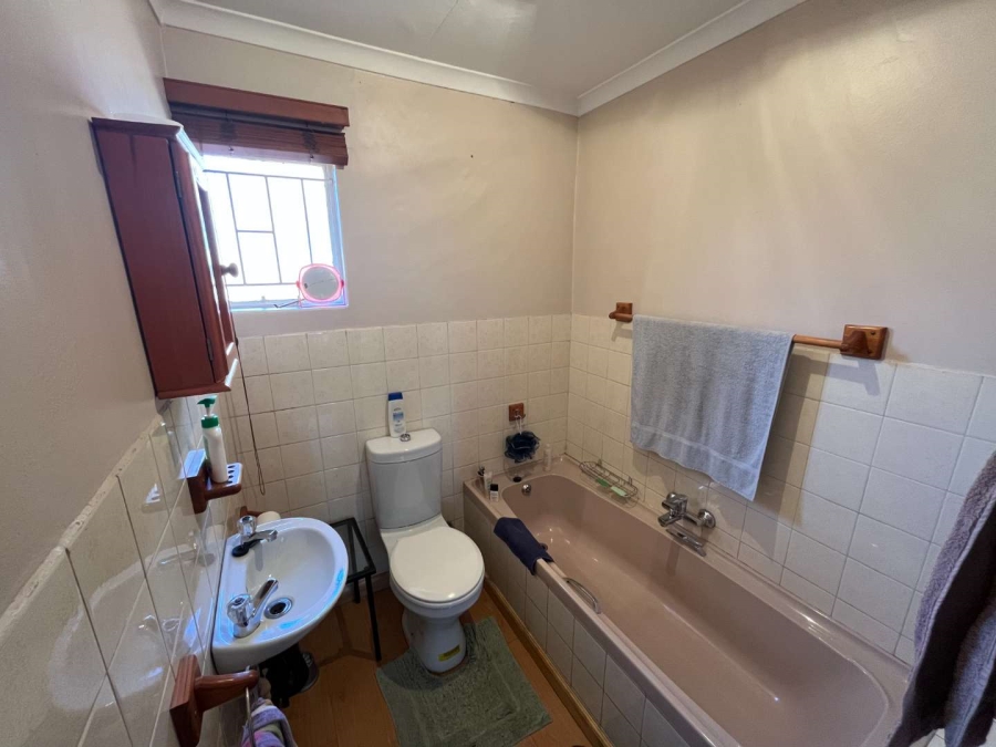 3 Bedroom Property for Sale in Helikonpark Gauteng