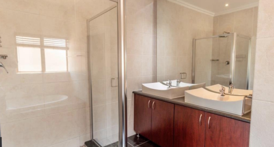 3 Bedroom Property for Sale in Glenvista Gauteng